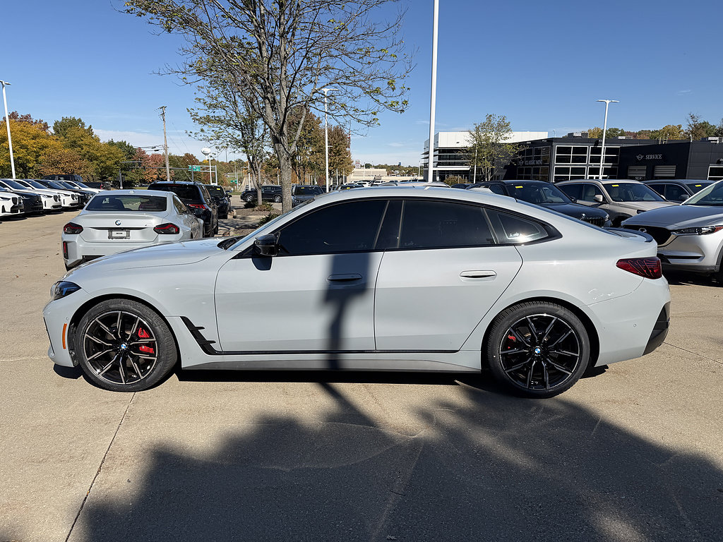 Used 2025 BMW 440i xDrive w/ Premium Package AWD/4WD image 2