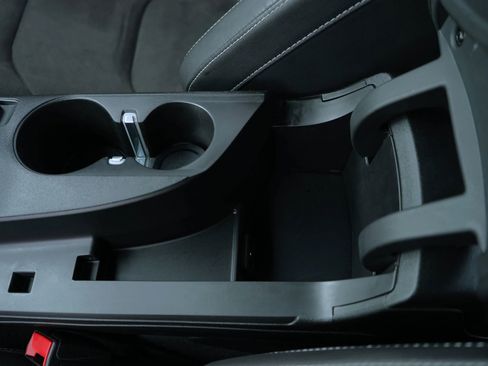 Used 2018 Chevrolet Camaro SS image 30