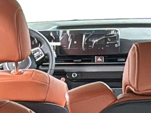 New 2026 Kia Carnival EX FWD image 18