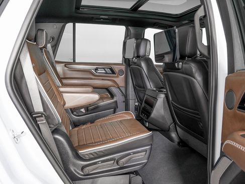 Used 2026 GMC Yukon Denali Ultimate w/ LPO, Floor Liner Package image 11