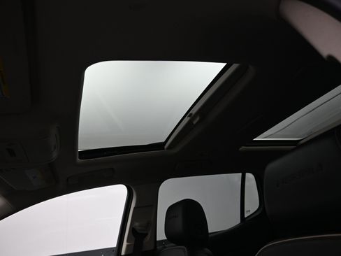 Certified 2023 GMC Acadia Denali w/ Denali Ultimate Package image 75