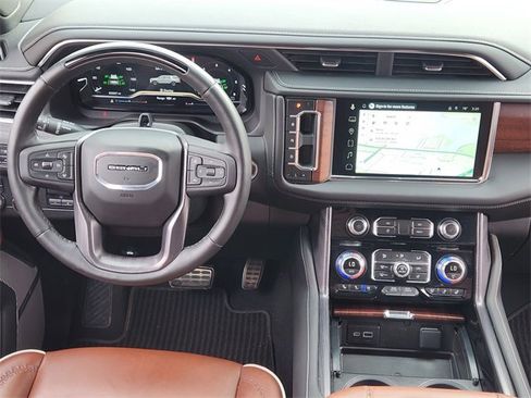 Used 2024 GMC Yukon XL Denali Ultimate image 28
