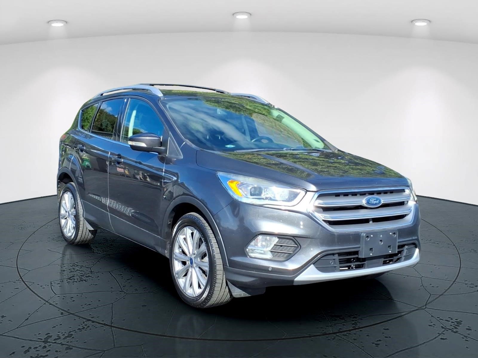 Used 2017 Ford Escape Titanium w/ Equipment Group 301A AWD/4WD image 1