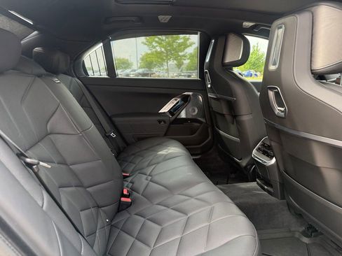 Used 2025 BMW 760i xDrive w/ Executive Package AWD/4WD image 38