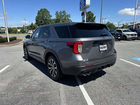 Used 2022 Ford Explorer ST AWD/4WD image 4