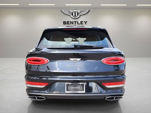 New 2025 Bentley Bentayga image 7