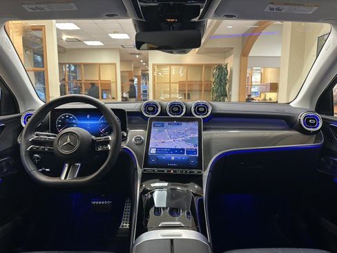 Certified 2025 Mercedes-Benz GLC 300 4MATIC image 7