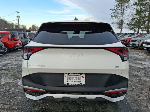 Certified 2024 Kia Sportage LX image 15