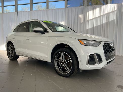 Used 2024 Audi Q5 e Premium Plus image 7