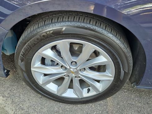 Used 2025 Chevrolet Malibu LT FWD image 30