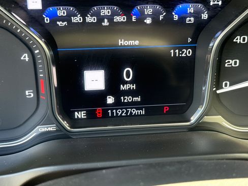 Used 2022 GMC Sierra 2500 Denali w/ Technology Package AWD/4WD image 15