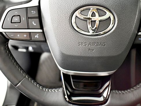 Used 2022 Toyota Highlander Platinum image 24