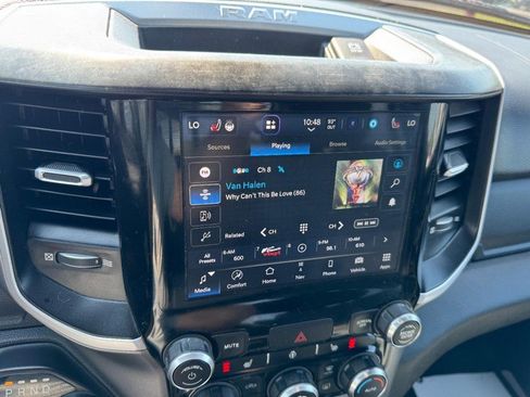 Used 2022 RAM 1500 Big Horn AWD/4WD image 18