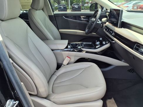 Used 2023 Lincoln Nautilus FWD image 13
