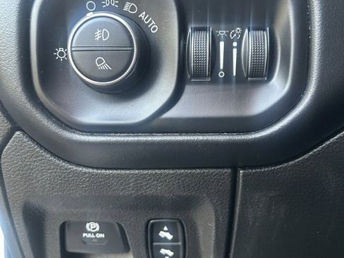 Used 2020 RAM 1500 Limited image 19