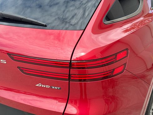 Used 2022 Genesis GV70 3.5T Sport w/ Sport Prestige Package image 28