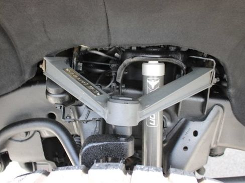 Used 2025 Chevrolet Silverado 2500 LT AWD/4WD image 30