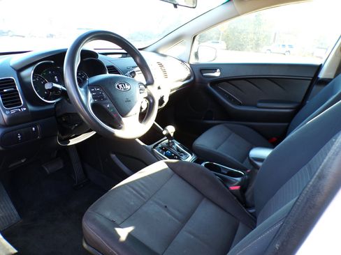 Used 2017 Kia Forte LX w/ LX Popular Package image 26