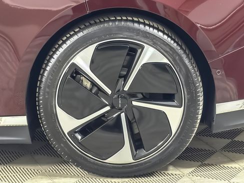 Used 2025 Lucid Air Grand Touring image 24