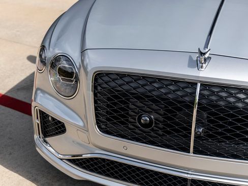 Used 2026 Bentley Flying Spur Plug-In Hybrid AWD/4WD image 20