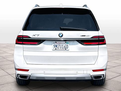 Used 2025 BMW X7 xDrive40i w/ Premium Package AWD/4WD image 8