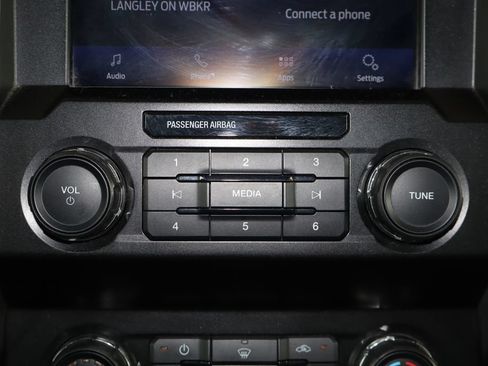 Used 2020 Ford F150 XLT AWD/4WD image 24