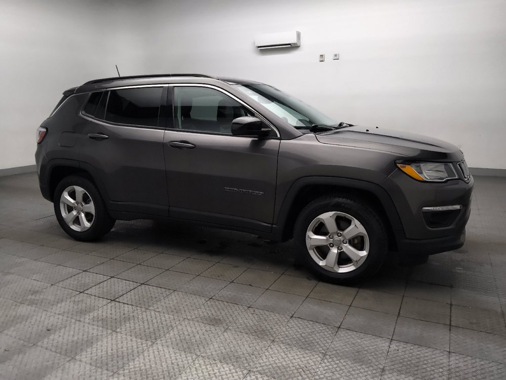 Used 2018 Jeep Compass Latitude FWD image 11