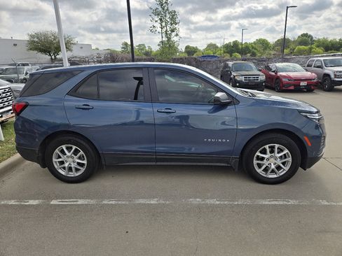 Used 2024 Chevrolet Equinox LS image 3