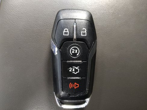 Used 2016 Lincoln MKX Select FWD image 32