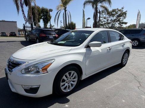 Used 2014 Nissan Altima 2.5 S FWD image 7