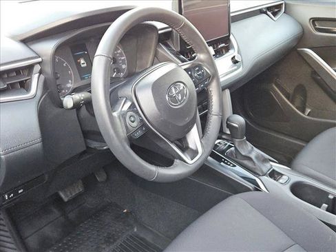 Used 2024 Toyota Corolla Cross LE FWD image 10