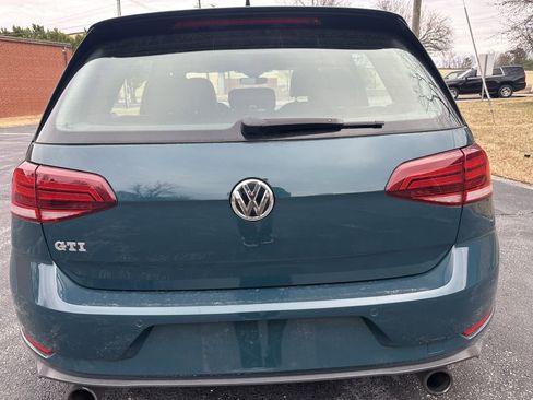 Used 2018 Volkswagen Golf S image 6