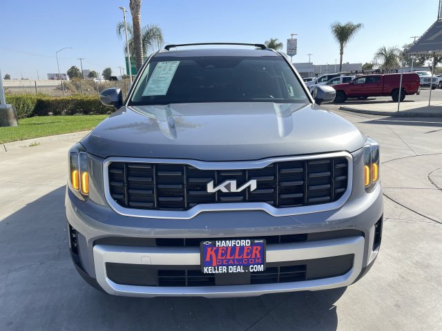 Used 2024 Kia Telluride S w/ S Sunroof Package FWD image 3