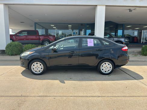 Used 2019 Ford Fiesta S FWD image 10