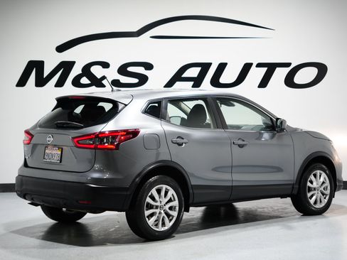 Used 2021 Nissan Rogue Sport S image 7