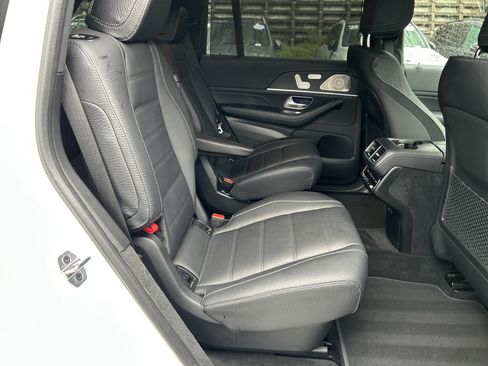 Certified 2025 Mercedes-Benz GLS 450 4MATIC image 49