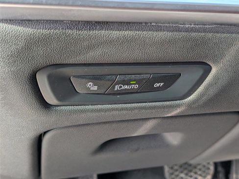 Used 2025 BMW X5 xDrive50e image 24