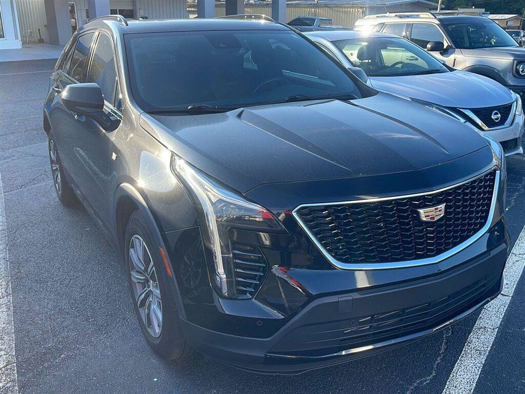 Used 2020 Cadillac XT4 Sport w/ Cold Weather Package FWD image 2