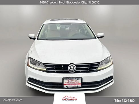 Used 2018 Volkswagen Jetta SE FWD image 3