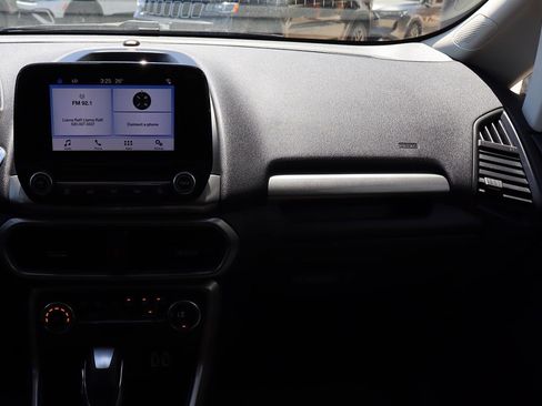 Used 2018 Ford EcoSport SE FWD image 44