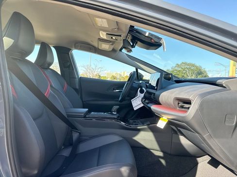 New 2026 Toyota Prius Plug-In Hybrid FWD image 31