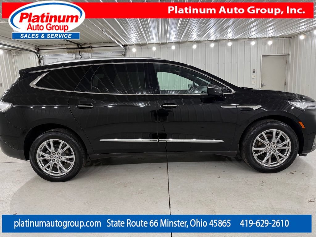 Used 2023 Buick Enclave Essence w/ Experience Buick Package FWD image 6