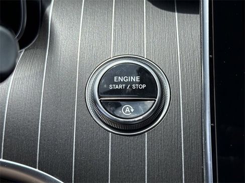 New 2025 Mercedes-Benz C 300 Sedan image 9