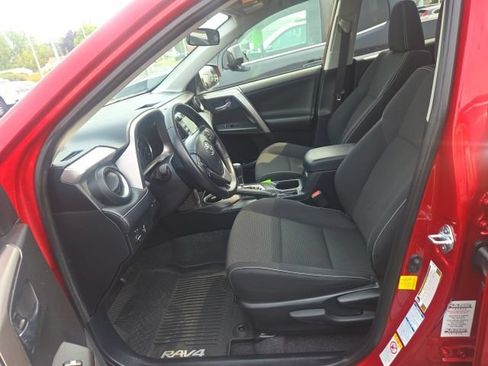 Used 2016 Toyota RAV4 XLE w/ Protection Package AWD/4WD image 2
