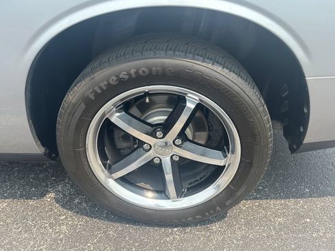 Used 2011 Dodge Challenger RWD image 7