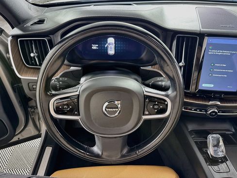 Used 2022 Volvo XC60 B6 Inscription w/ Advanced Package image 15