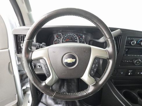 Used 2019 Chevrolet Express 3500 w/ Power Convenience Package image 11