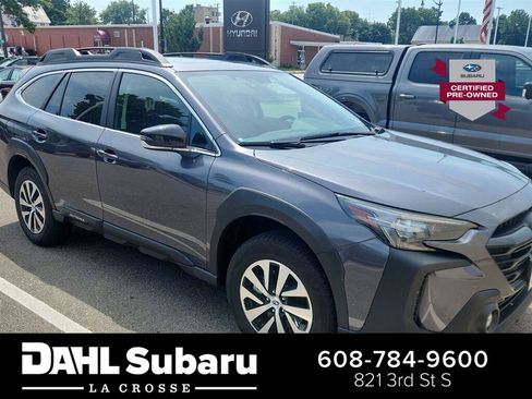 Used 2025 Subaru Outback Premium AWD/4WD image 1