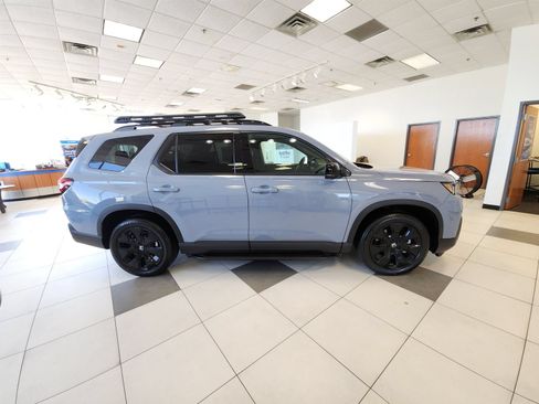 New 2026 Honda Pilot Black Edition image 6