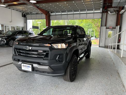 Used 2026 Chevrolet Colorado Trail Boss image 4